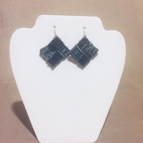 Custom earrings - Picture 2 of 2